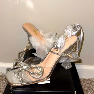 NWB Fashion Nova Diamond Bow Ankle Strap Glass Heel